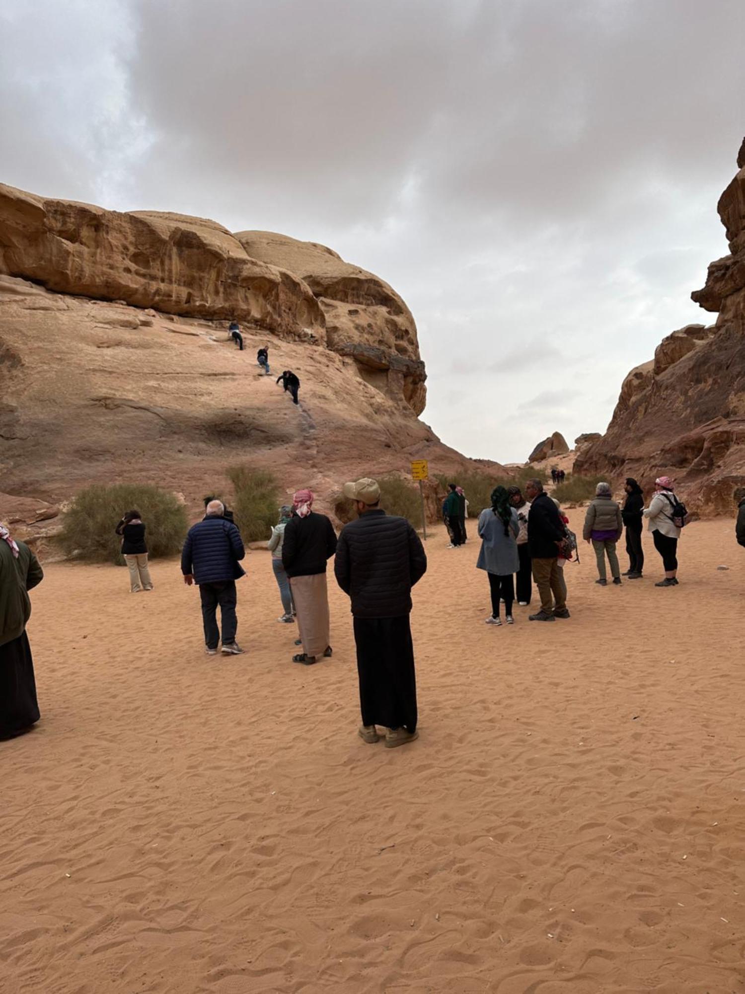 Wadi Rum Sunrise Camp 외부 사진